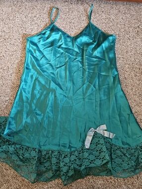 Sopré Lingerie Emerald Green Nightgown Size 18/20